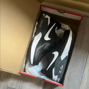 Nike Black and White Air Max Shoes size 7 New , with Box.
